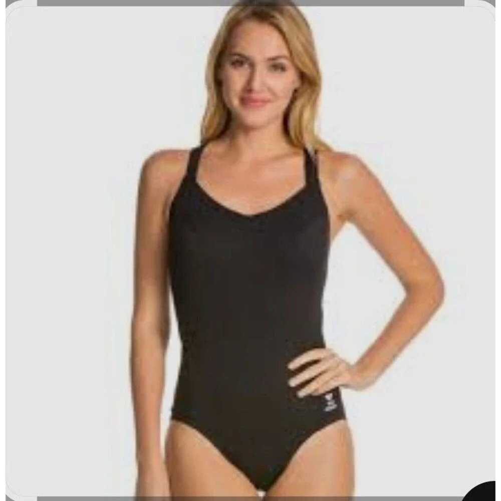TYR Women's Durafast Solid Black Halter Control Fit One Piece Swimsuit Sz 20 New